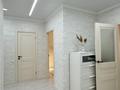 2-бөлмелі пәтер · 70 м² · 9/10 қабат, Абая 244, бағасы: 33 млн ₸ в Уральске — фото 4