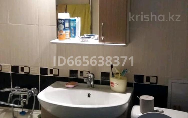 3-бөлмелі пәтер · 55 м² · 5/5 қабат, улица Казахстан 105 — Мызы, бағасы: 20 млн ₸ в Усть-Каменогорске — фото 2