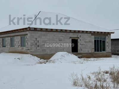 Жер үй мен саяжайлар в Улытау обл.: Жеке үй · 5 бөлме · 200 м² · 10 сот., Запыдный район 6/5, бағасы: 22 млн 〒 Жеке үй · 5 бөлме · 200 м² · 10 сот., Запыдный район 6/5, бағасы: 22 млн 〒 в Жезказгане
