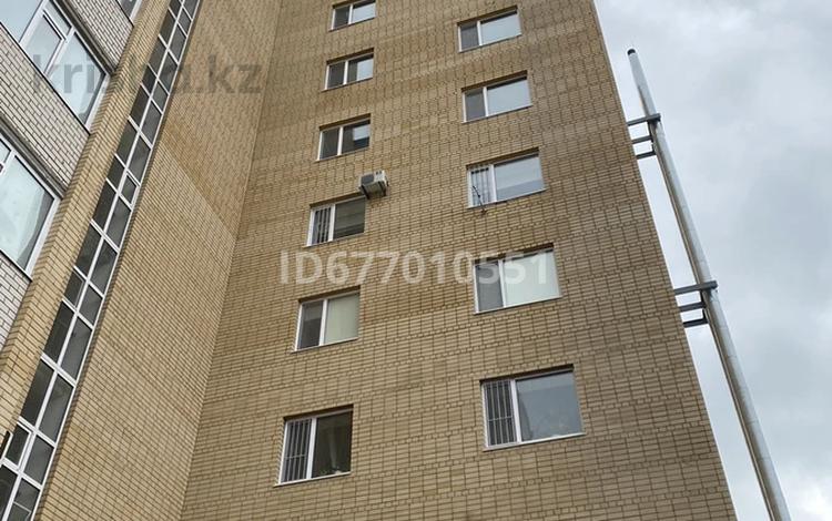 2-комнатная квартира, 90 м², 10/10 этаж, мкр. Батыс-2 за 18 млн 〒 в Актобе, мкр. Батыс-2 — фото 2