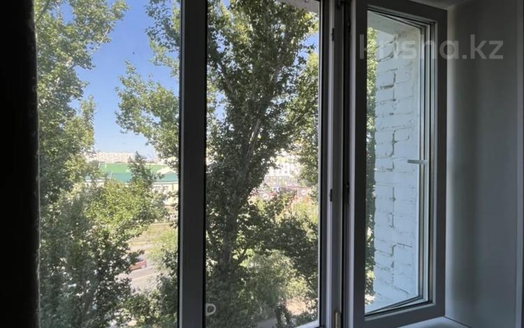 1-бөлмелі пәтер · 32.7 м² · 6/9 қабат, Абая — напротив универмага, бағасы: 6.5 млн ₸ в Уральске — фото 2