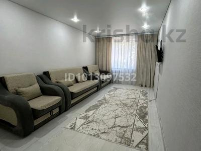 2-бөлмелі пәтер · 46 м² · 2/5 қабат, Юность 79 — Район юность, бағасы: 15 000 ₸ в Семее