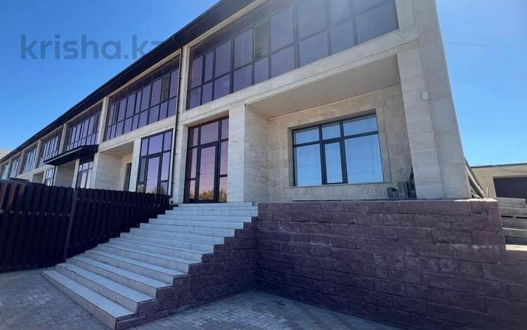4-комнатная квартира · 108 м², мкр Кунгей за 42.5 млн ₸ в Караганде, Казыбек би р-н — фото 2