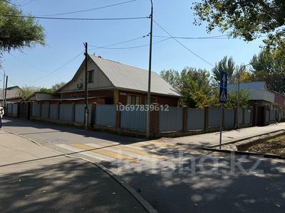 Отдельный дом · 5 комнат · 182 м², мкр Думан-1, Мкр-н Думан — Хан Тенгри 43/ Каркаралы 20 за 1.5 млн 〒 в Алматы, Медеуский р-н