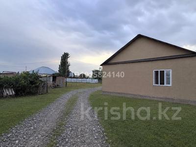 Отдельный дом · 4 комнаты · 92.5 м² · 10 сот., Алга — Поселок Жамбыл, 10 минут от Кордая за ~ 6.4 млн ₸ в Кордае
