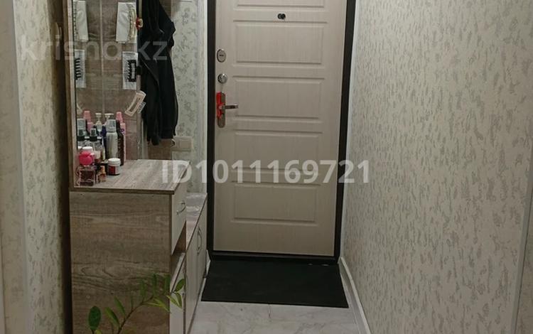 3-бөлмелі пәтер · 49.7 м² · 5/5 қабат, авангард 37 — арсенал, бағасы: 17 млн ₸ в Атырау, мкр Авангард-3 — фото 2