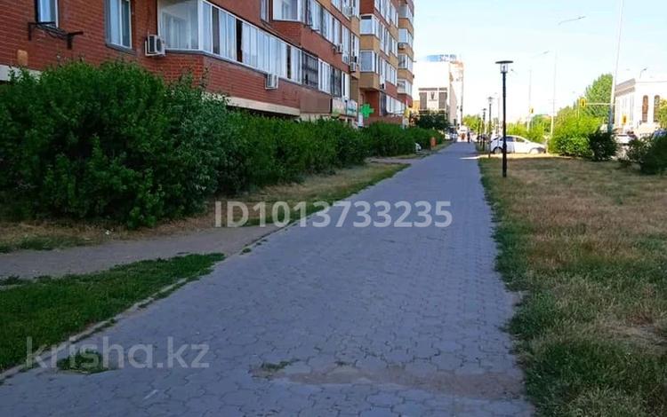 Офисы, магазины и бутики, склады, салоны красоты, медцентры и аптеки, образование · 34.4 м² за 17 млн ₸ в Астане, Алматы р-н — фото 2