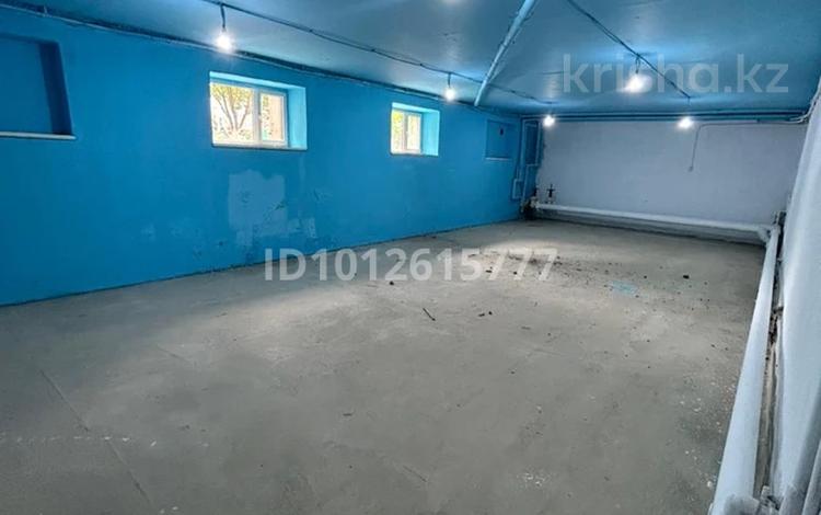 Свободное назначение, офисы, склады, салоны красоты, бани, гостиницы и зоны отдыха, фитнес и спорт, образование, кабинеты и рабочие места, студии · 192 м² за 300 000 ₸ в Актобе — фото 2