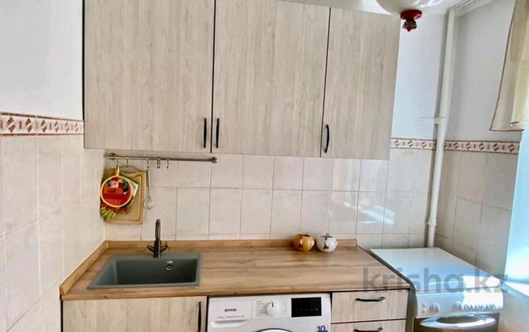 2-бөлмелі пәтер · 42 м² · 2/4 қабат, мкр №8 23, бағасы: 230 000 ₸ в Алматы, Ауэзовский р-н — фото 2