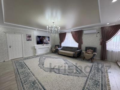 Часть дома · 6 комнат · 281.8 м² · 5.7 сот., мкр Сарыкамыс, Досманбет жырау за 74.5 млн 〒 в Атырау