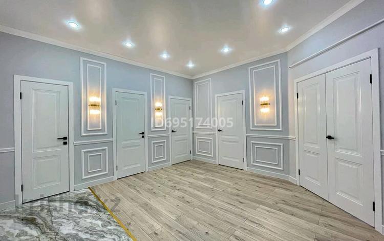 3-комнатная квартира, 105 м², 2/5 этаж, Сатпаева 11а за 36.5 млн 〒 в Таразе — фото 11