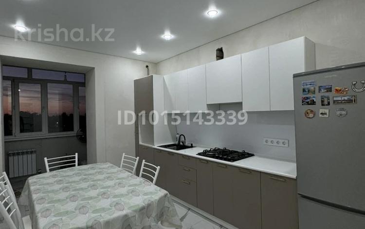 2-бөлмелі пәтер · 65 м² · 6/9 қабат, Оракбаева 1В, бағасы: 140 000 ₸ в Уральске — фото 4