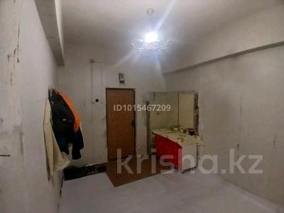 1 бөлме · 12 м² · 1/4 қабат, Огарева 2б — Магазин "Рамазан" , школа 44., бағасы: 50 000 ₸ в Алматы, Турксибский р-н