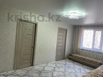 3-комнатная квартира, 46.8 м², 1/5 этаж, 6 мкр за ~ 8.3 млн 〒 в Темиртау