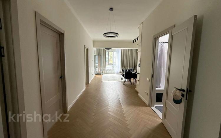 4-комнатная квартира · 105 м² · 2/10 этаж, Кабанбай Батыра 15 за 120 млн ₸ в Алматы, Медеуский р-н — фото 2