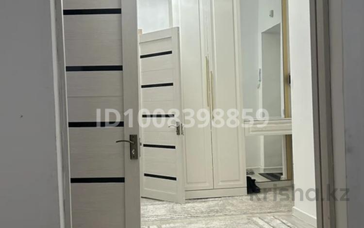3-комнатная квартира · 88 м² · 5/5 этаж, Тауелсіздік 10 за 200 000 ₸ в  — фото 2