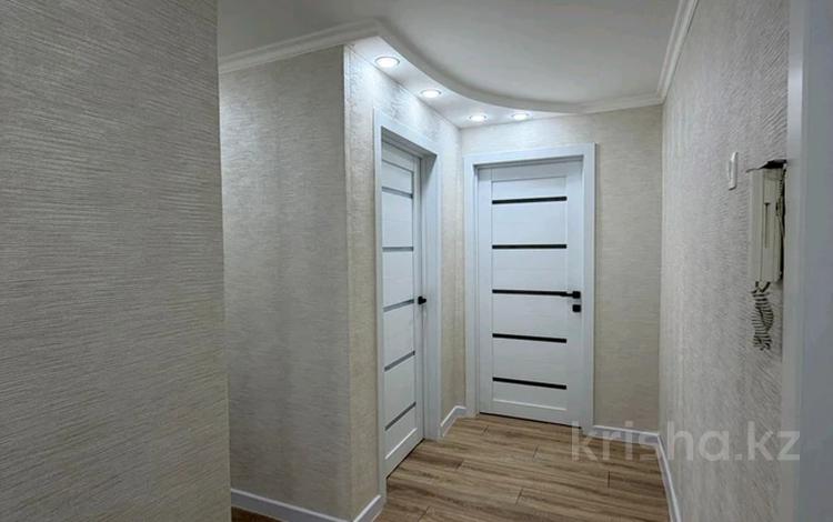 2-комнатная квартира · 43.5 м² · 8/9 этаж, 5 мкр 20 — 8 этаж за 9 млн ₸ в Степногорске — фото 2