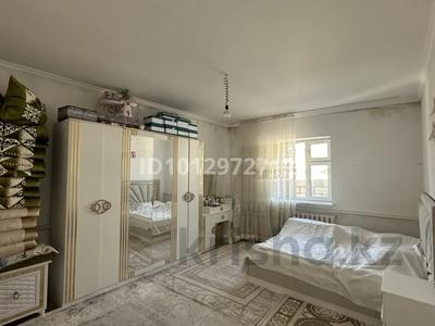 Отдельный дом · 4 комнаты · 144 м² · 6 сот., 3 77 — 3 көше за 18 млн ₸ в Атамекене
