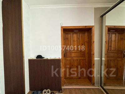 Дом · 6 комнат · 240 м², мкр Кунгей 987 за 60 000 〒 в Караганде, Казыбек би р-н