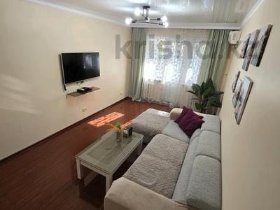 3-комнатная квартира · 100 м² · 5/5 этаж, Aйбергенова 3 — Проспект Республики Айбергенова за 25 000 ₸ в Шымкенте, Абайский р-н