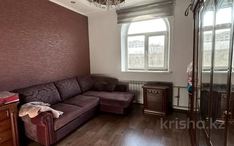 4-комнатная квартира, 110 м², 4/4 этаж, Гоголя за ~ 64.6 млн 〒 в Алматы, Алмалинский р-н — фото 2