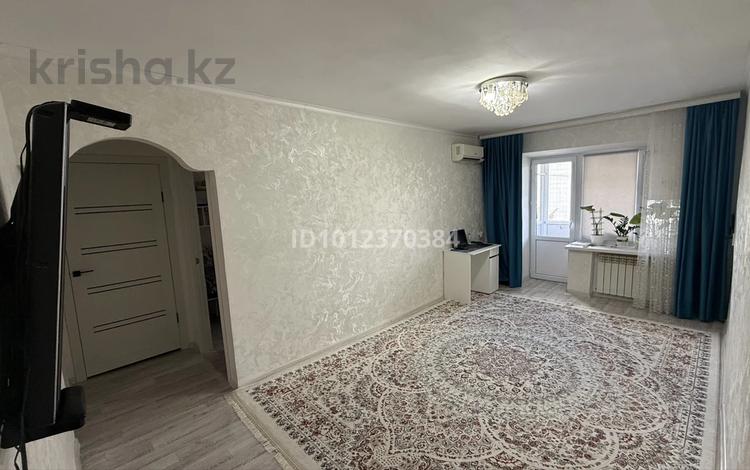 3-бөлмелі пәтер · 54.6 м² · 5/5 қабат, просп. Абая 21, бағасы: 13.5 млн ₸ в Актобе, мкр Авиатор — фото 2