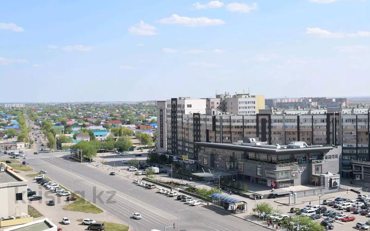 1-комнатная квартира · 61 м² · 13/25 этаж, мкр 11 112г за 15 000 ₸ в Актобе — фото 13