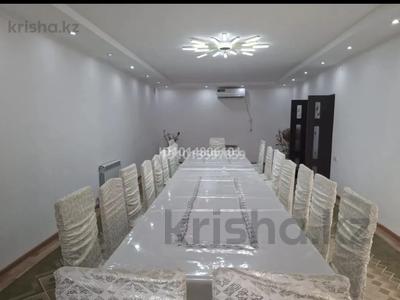 Дом · 7 комнат · 200 м², Скаткова — Агропром, новый базар за 60 000 ₸ в 