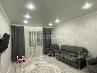4-бөлмелі пәтер · 98 м² · 2/5 қабат, 22-ш/а. 15, бағасы: 250 000 ₸ в Актау, 22-й мкр