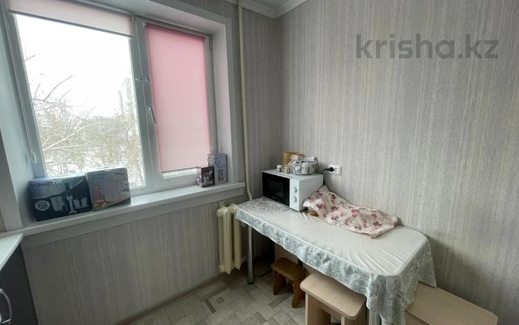 4-комнатная квартира, 61 м², 4/5 этаж, назарбаева 27 за 20.5 млн 〒 в Павлодаре — фото 3