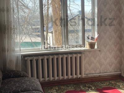 3-бөлмелі пәтер · 73 м² · 2/2 қабат, мкр Михайловка , Мкр Михайловка бадина 28, бағасы: 13 млн ₸ в Караганде, Казыбек би р-н