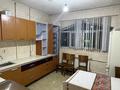 3-бөлмелі пәтер · 75 м² · 4/9 қабат, мкр Аксай-4 16 — Момышулы/Жубанова, бағасы: 300 000 ₸ в Алматы, Ауэзовский р-н