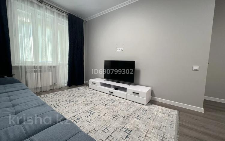 2-комнатная квартира, 70 м², 9/13 этаж помесячно, Макатаева 127/11 — Шарипова