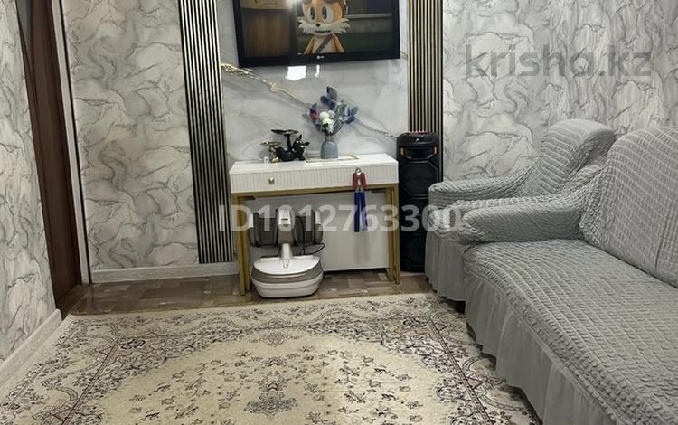 2-комнатная квартира · 45 м² · 5/5 этаж, Гарышкерлер 12 — Дом находится в удобном районе, рядом школы, детские сады, магазины, аптеки, стоматология, СВА, а также Бульвар для прогулок и отдыха. за 11 млн ₸ в Жезказгане — фото 2