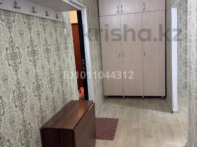 1-комнатная квартира · 43 м² · 1/5 этаж, мкр Юго-Восток, Мкр Степной 4 за 120 000 ₸ в Караганде, Казыбек би р-н