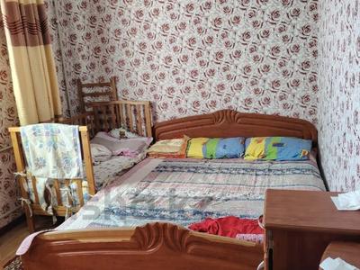 Пәтерлер в Абай обл.: 3-бөлмелі пәтер · 52.1 м² · 2/2 қабат, Юность, бағасы: ~ 9.4 млн 〒 3-бөлмелі пәтер · 52.1 м² · 2/2 қабат, Юность, бағасы: ~ 9.4 млн 〒 в Семее