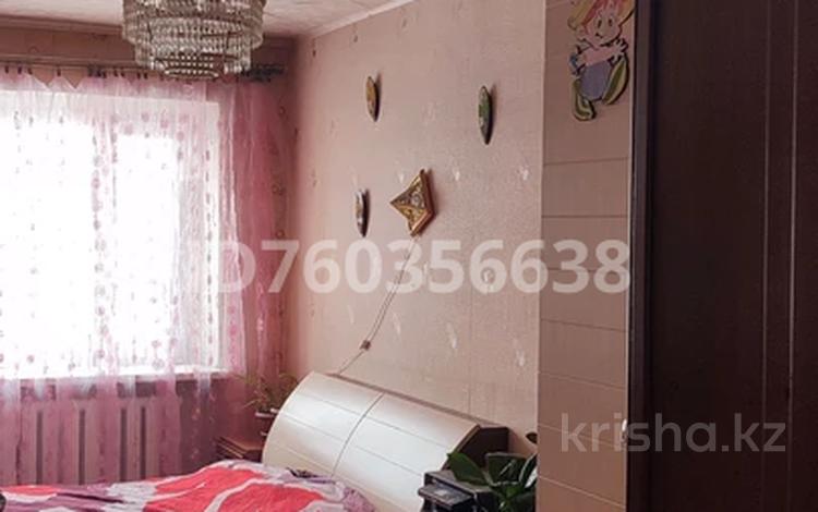 3-бөлмелі пәтер · 63 м² · 5/5 қабат, Пришахтинск, Пришахтинск, 21й микрорайон 30, бағасы: 13 млн ₸ в Караганде, Алихана Бокейханова р-н — фото 2