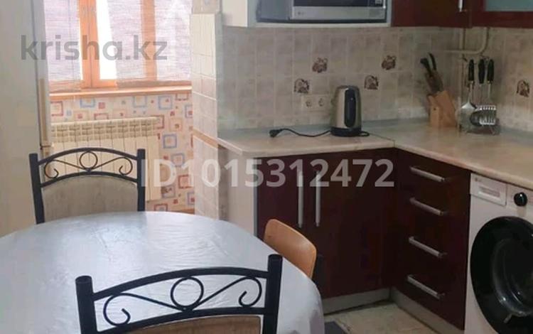 3-комнатная квартира · 70 м² · 3/5 этаж, 14-й мкр 25 за 250 000 ₸ в Актау — фото 2