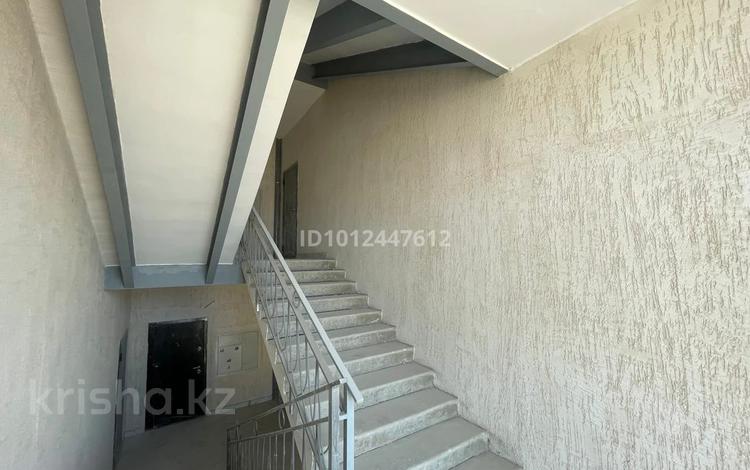 2-бөлмелі пәтер · 70 м² · 4/5 қабат, мкр. Алтын орда 353, бағасы: 18.5 млн ₸ в Актобе — фото 2