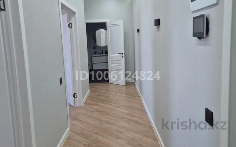 2-комнатная квартира · 64 м² · 4/6 этаж, Майкудук, ​067-й учетный квартал 502 за 250 000 ₸ в Караганде, Алихана Бокейханова р-н — фото 3