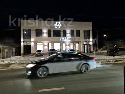 Свободное назначение, офисы, магазины и бутики, общепит, салоны красоты, фитнес и спорт, медцентры и аптеки, образование, развлечения, конференц-залы, кабинеты и рабочие места, студии · 200 м² за 1.5 млн 〒 в Атырау, мкр Центральный