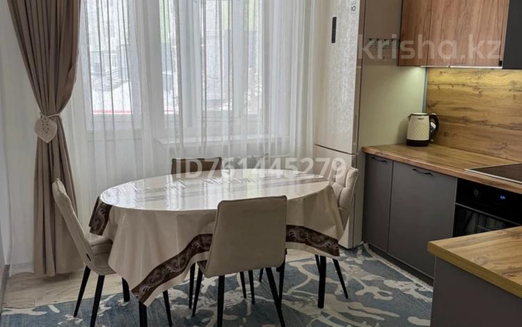 3-комнатная квартира · 100 м² · 1/5 этаж, Сарыарка 25/7 за 25 млн 〒 в Кокшетау — фото 2