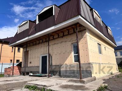 Отдельный дом · 8 комнат · 325 м² · 10 сот., мкр Юго-Восток, Таугуль 40а за 85 млн 〒 в Караганде, Казыбек би р-н