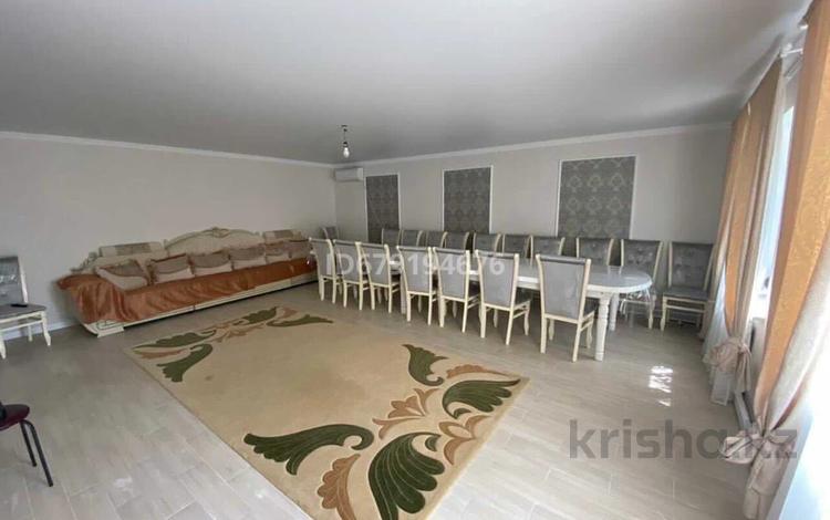 Отдельный дом · 6 комнат · 260 м² · 6 сот., Керей хана 68А — Жургенова за 25 млн ₸ в Актобе, мкр. Курмыш — фото 2