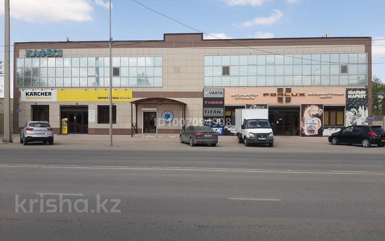 Свободное назначение, офисы, магазины и бутики, салоны красоты, фитнес и спорт, медцентры и аптеки, образование, развлечения, конференц-залы, кабинеты и рабочие места, студии · 230 м² за 800 000 ₸ в Атырау — фото 2