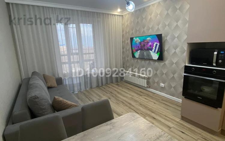2-комнатная квартира · 50 м² · 10/12 этаж, Кабанбай батыра 59/3 за 250 000 ₸ в Астане, Нура р-н — фото 2