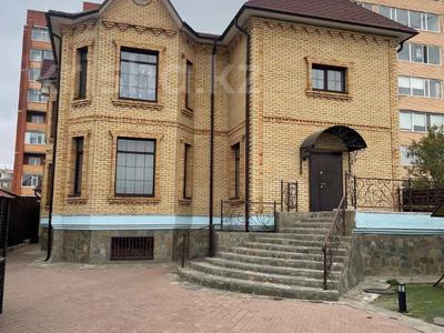 Жеке үй · 6 бөлме · 400 м² · 10 жүзд., И. Сьянова 31, бағасы: 185 млн ₸ в Костанае