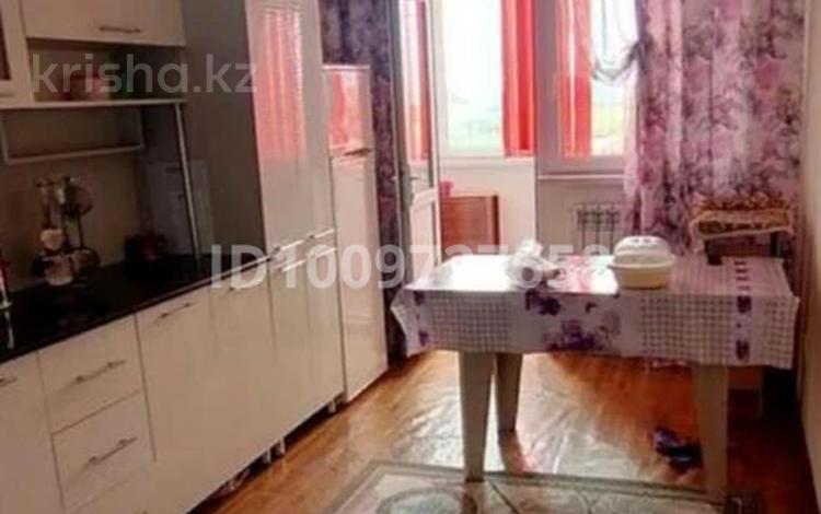 3-комнатная квартира · 96 м² · 2/5 этаж, мкр Арай-2 10 за 33 млн ₸ в Таразе — фото 2