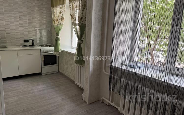 1-комнатная квартира · 48 м² · 1/5 этаж, Ломова за 5 000 ₸ в Павлодаре — фото 2