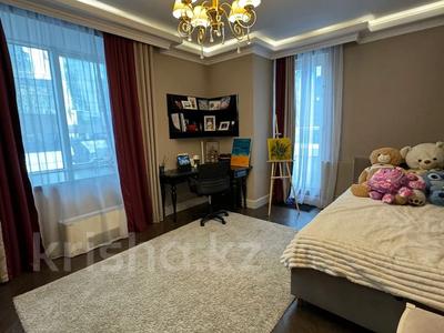 Продажа квартир в Алматы: 4-комнатная квартира · 150 м² · 5/20 этаж, Аль фараби 9 за 180 млн 〒 4-комнатная квартира · 150 м² · 5/20 этаж, Аль фараби 9 за 180 млн 〒 в Алматы, Медеуский р-н